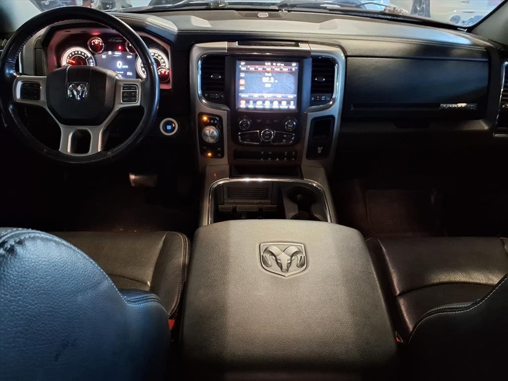 RAM 1500 Laramie 4x4 Crew Cab 5'7" Box 2017