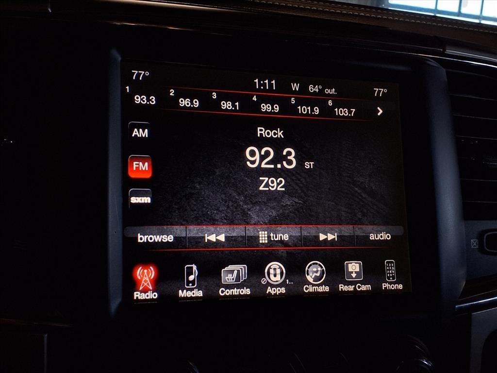 RAM 1500 Laramie 4x4 Crew Cab 5'7" Box 2017