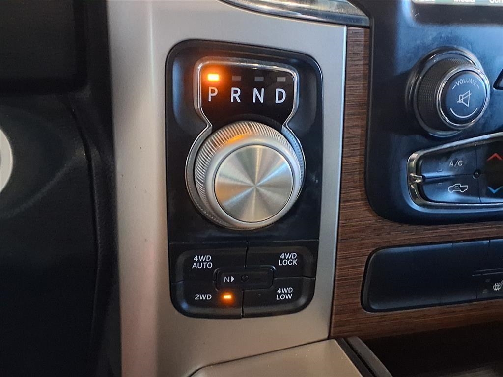 RAM 1500 Laramie 4x4 Crew Cab 5'7" Box 2017