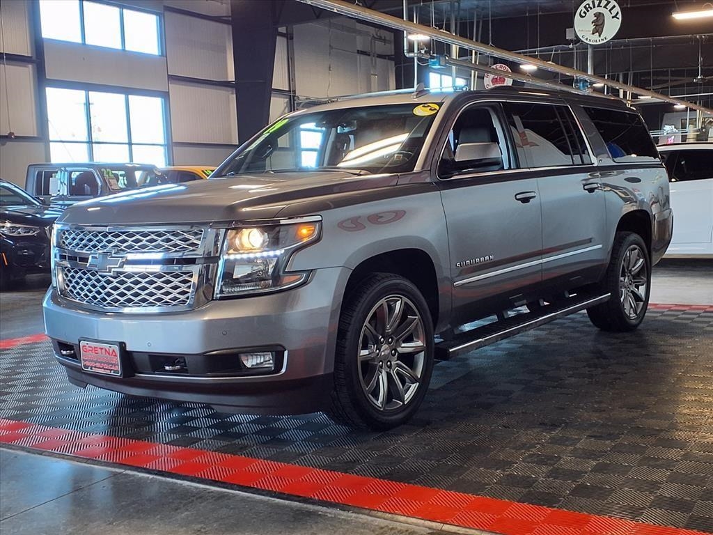 Chevrolet Suburban 4WD 4dr 1500 LT 2019