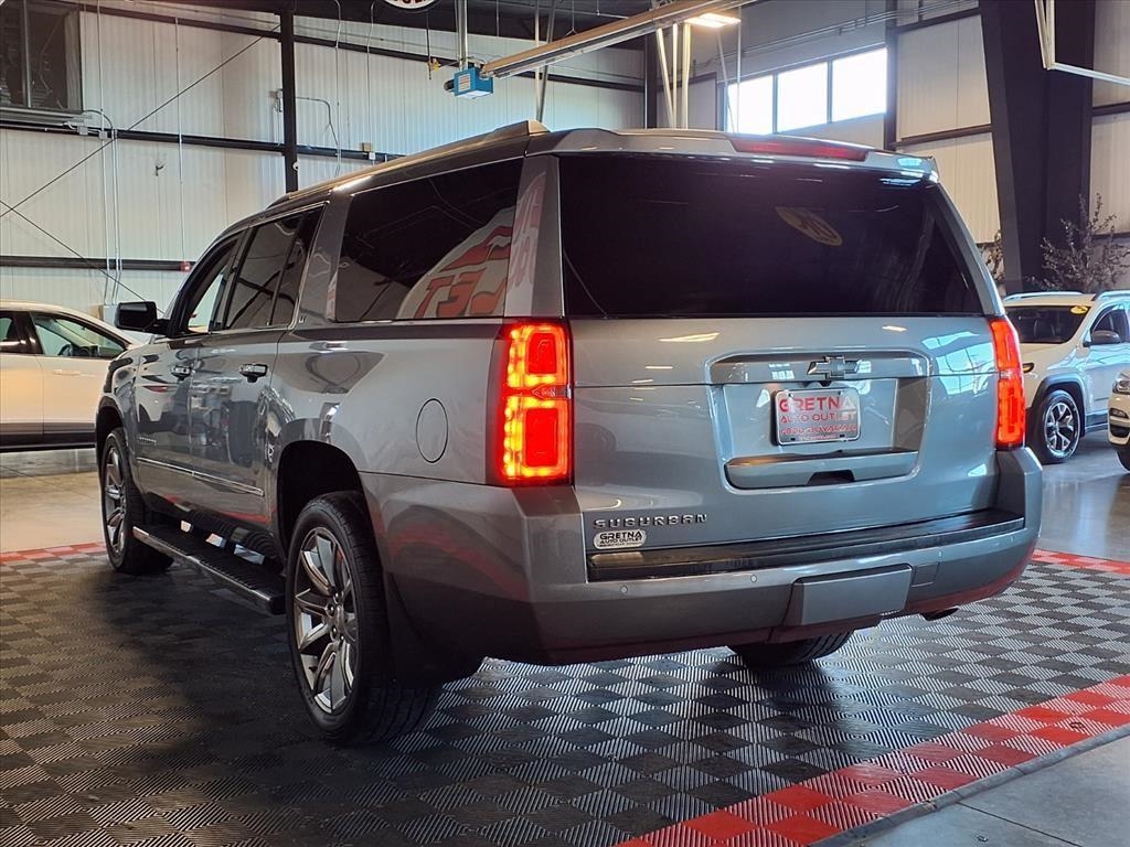 Chevrolet Suburban 4WD 4dr 1500 LT 2019