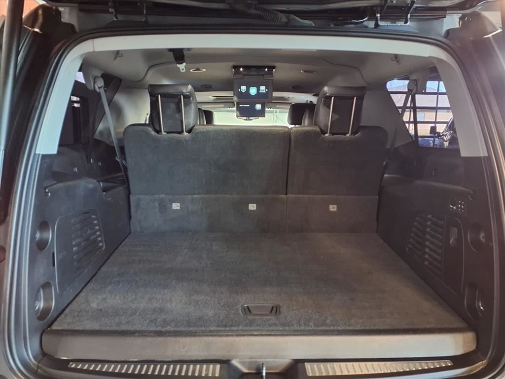 Chevrolet Suburban 4WD 4dr 1500 LT 2019