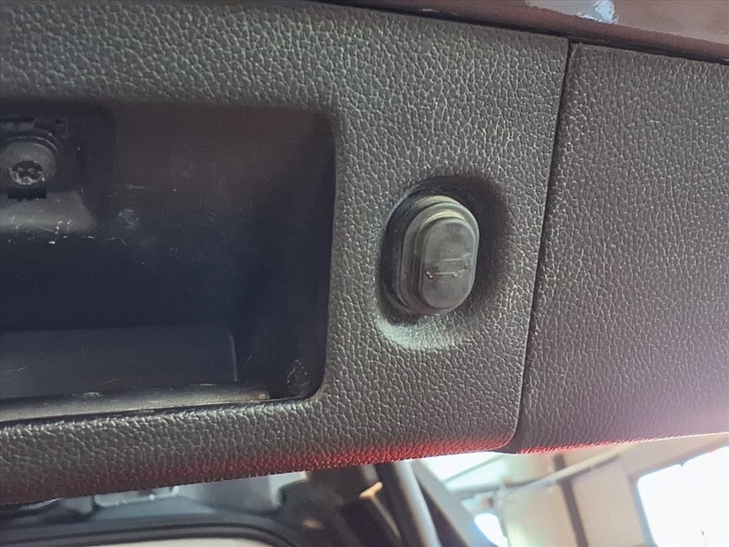 Chevrolet Suburban 4WD 4dr 1500 LT 2019