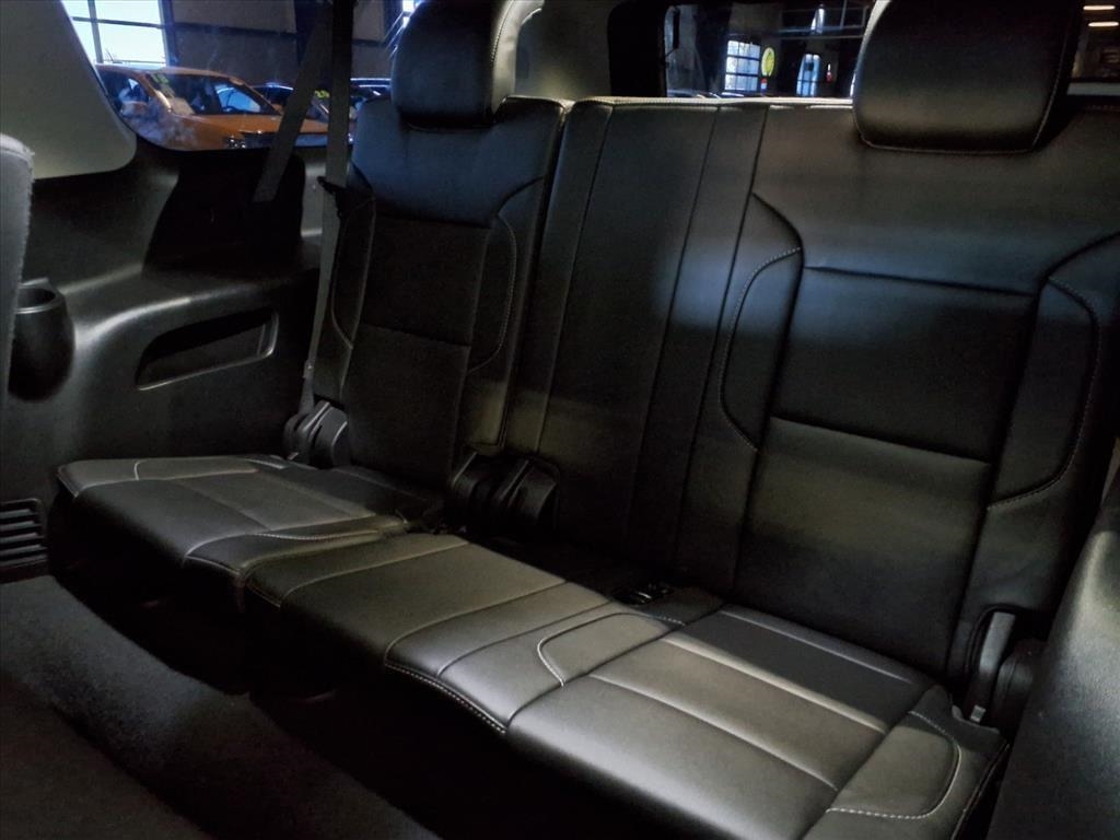 Chevrolet Suburban 4WD 4dr 1500 LT 2019