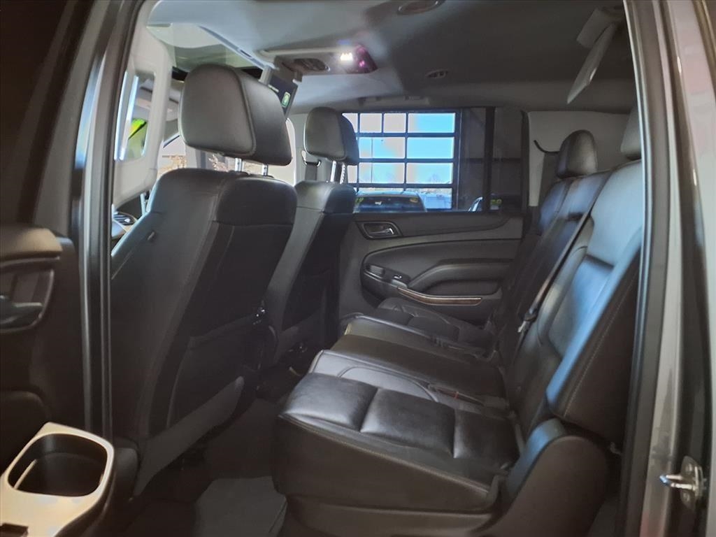 Chevrolet Suburban 4WD 4dr 1500 LT 2019