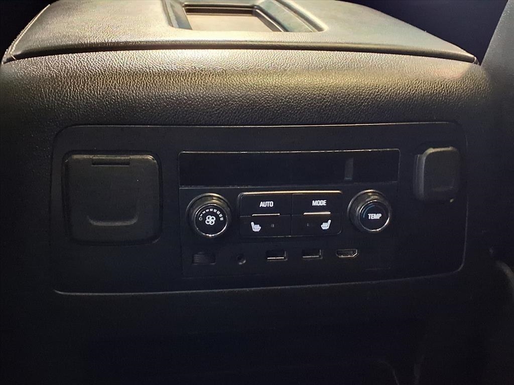 Chevrolet Suburban 4WD 4dr 1500 LT 2019