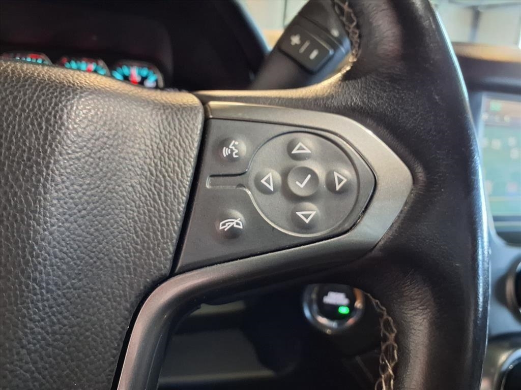 Chevrolet Suburban 4WD 4dr 1500 LT 2019