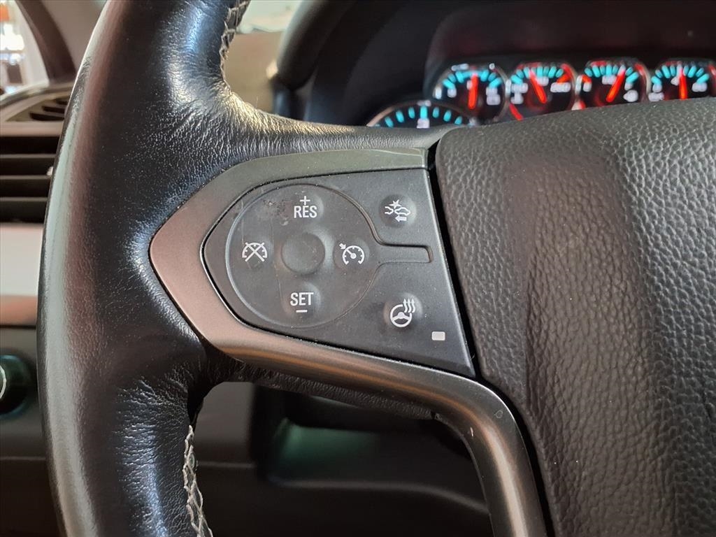 Chevrolet Suburban 4WD 4dr 1500 LT 2019