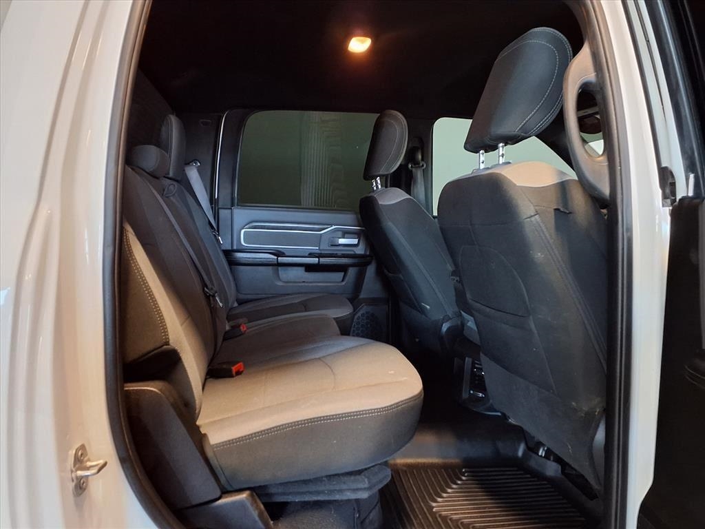 RAM 2500 Big Horn 4x4 Crew Cab 6'4" Box 2021