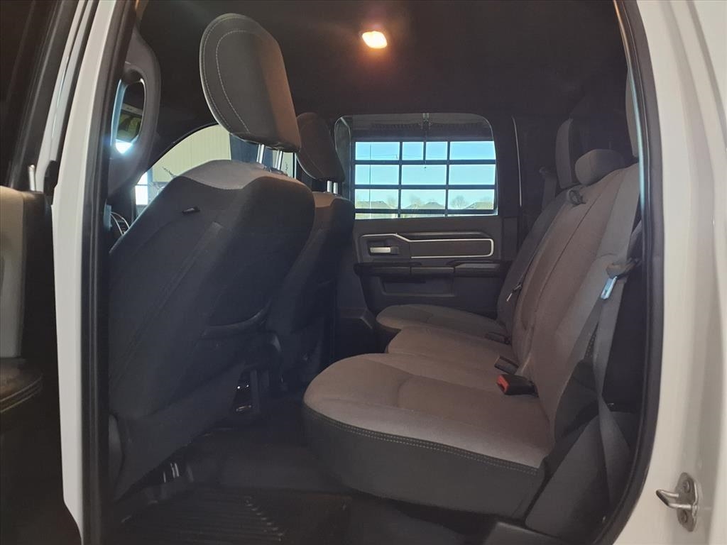 RAM 2500 Big Horn 4x4 Crew Cab 6'4" Box 2021