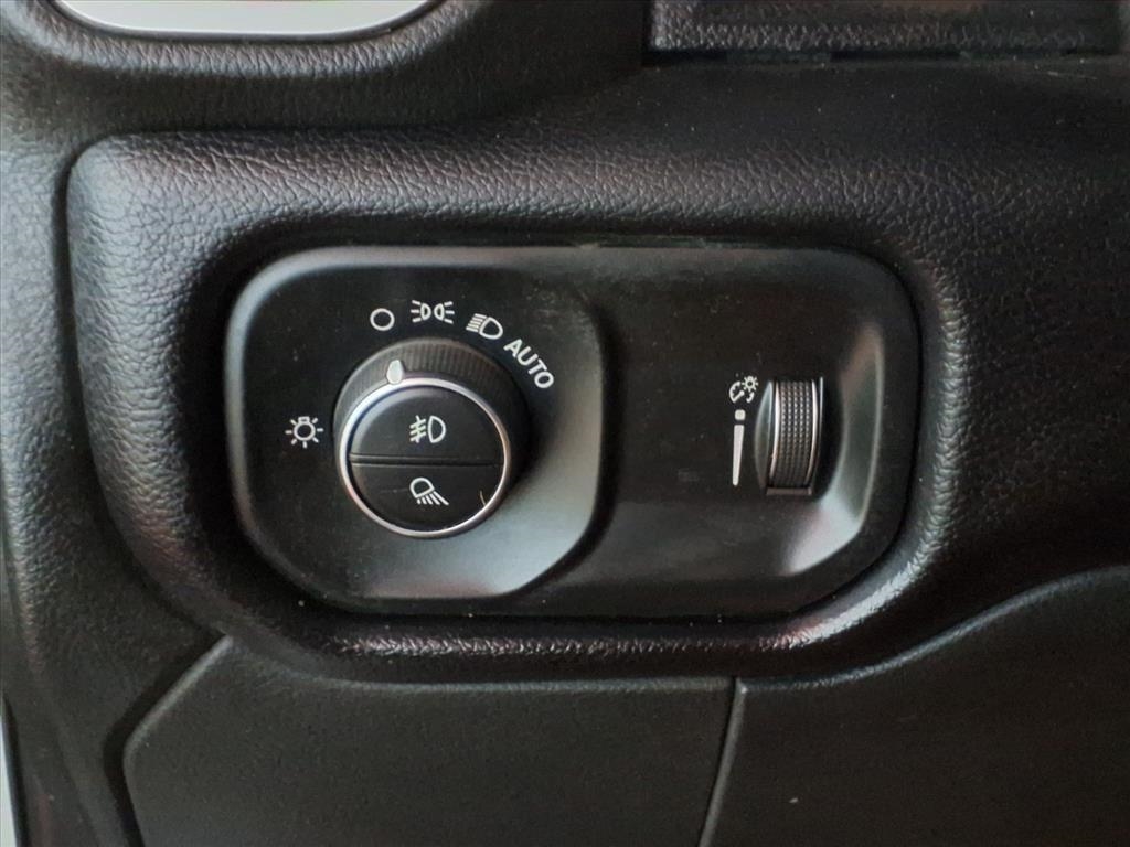 RAM 2500 Big Horn 4x4 Crew Cab 6'4" Box 2021