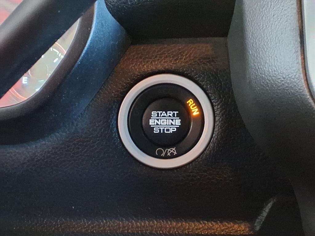 RAM 2500 Big Horn 4x4 Crew Cab 6'4" Box 2021