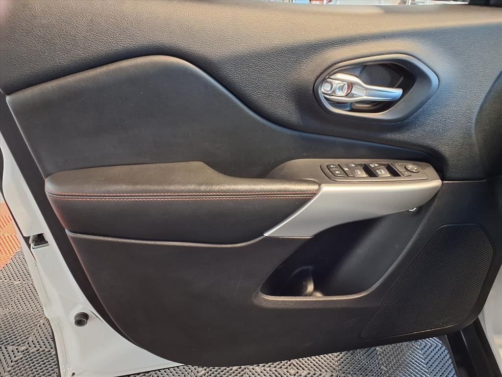 Jeep Cherokee Trailhawk 4x4 *Ltd Avail* 2017