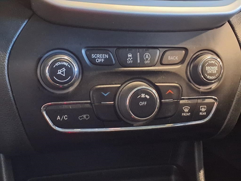 Jeep Cherokee Trailhawk 4x4 *Ltd Avail* 2017