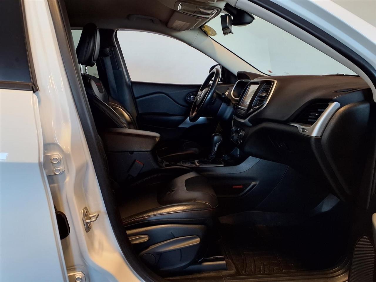 Jeep Cherokee Trailhawk 4x4 *Ltd Avail* 2017