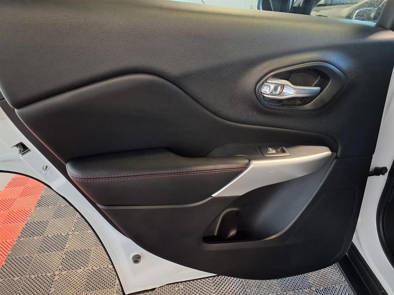 Jeep Cherokee Trailhawk 4x4 *Ltd Avail* 2017