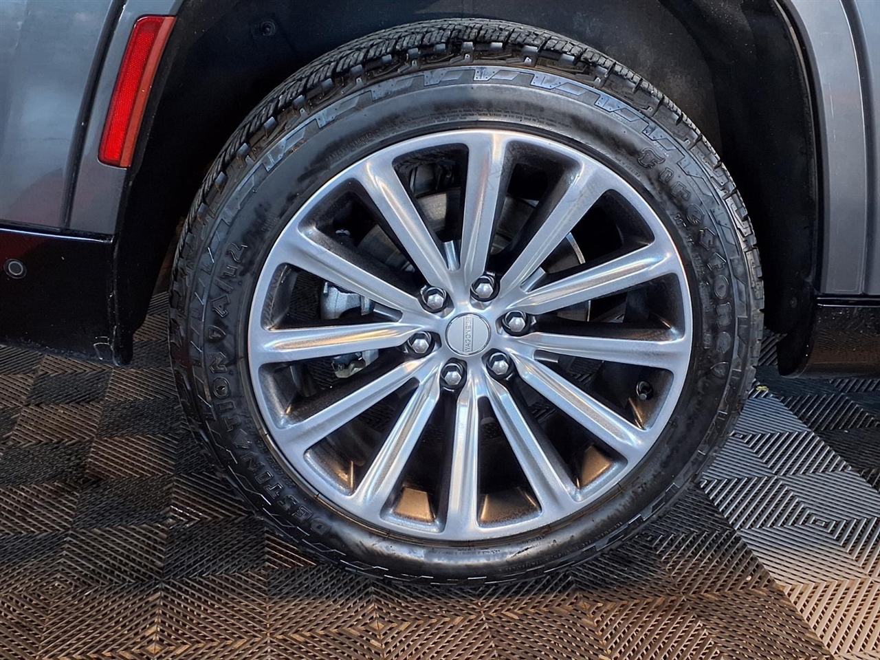 Jeep Grand Wagoneer Series II 4x4 2022