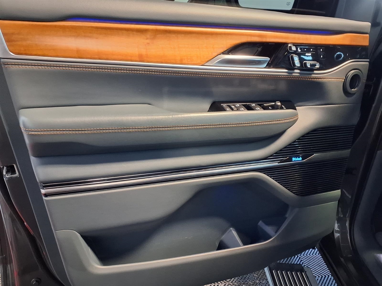 Jeep Grand Wagoneer Series II 4x4 2022