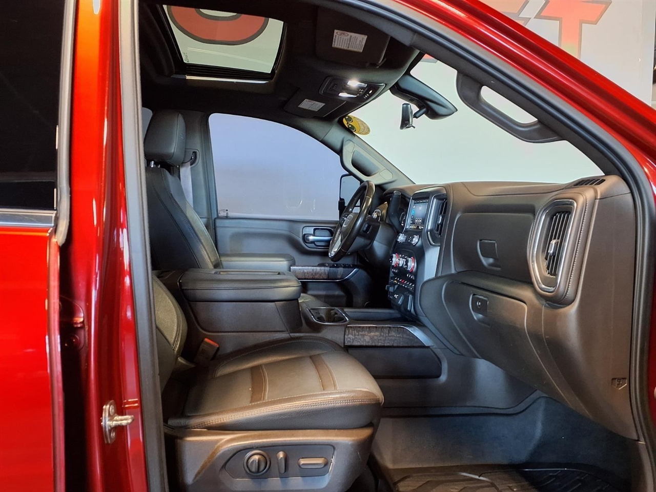 GMC Sierra 2500HD 4WD Crew Cab 159" Denali 2022