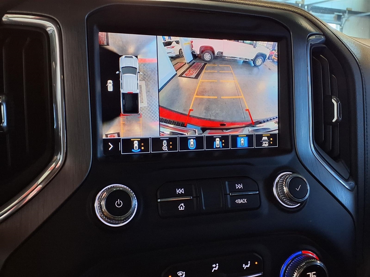 GMC Sierra 2500HD 4WD Crew Cab 159" Denali 2022