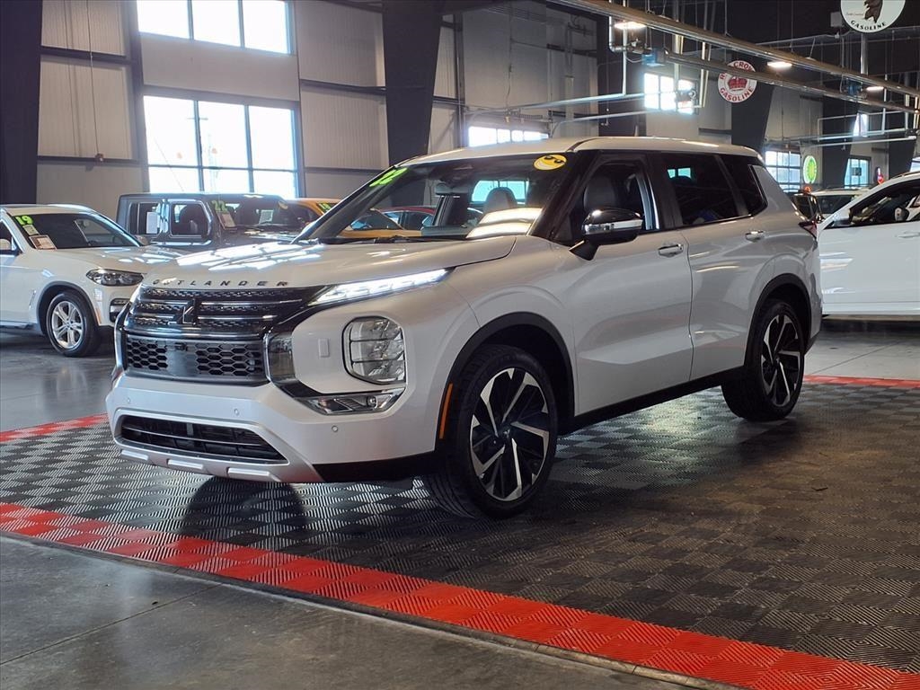 Mitsubishi Outlander SE Launch Edition S-AWC 2022