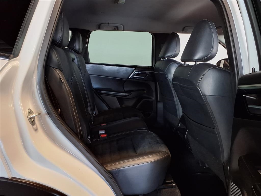 Mitsubishi Outlander SE Launch Edition S-AWC 2022