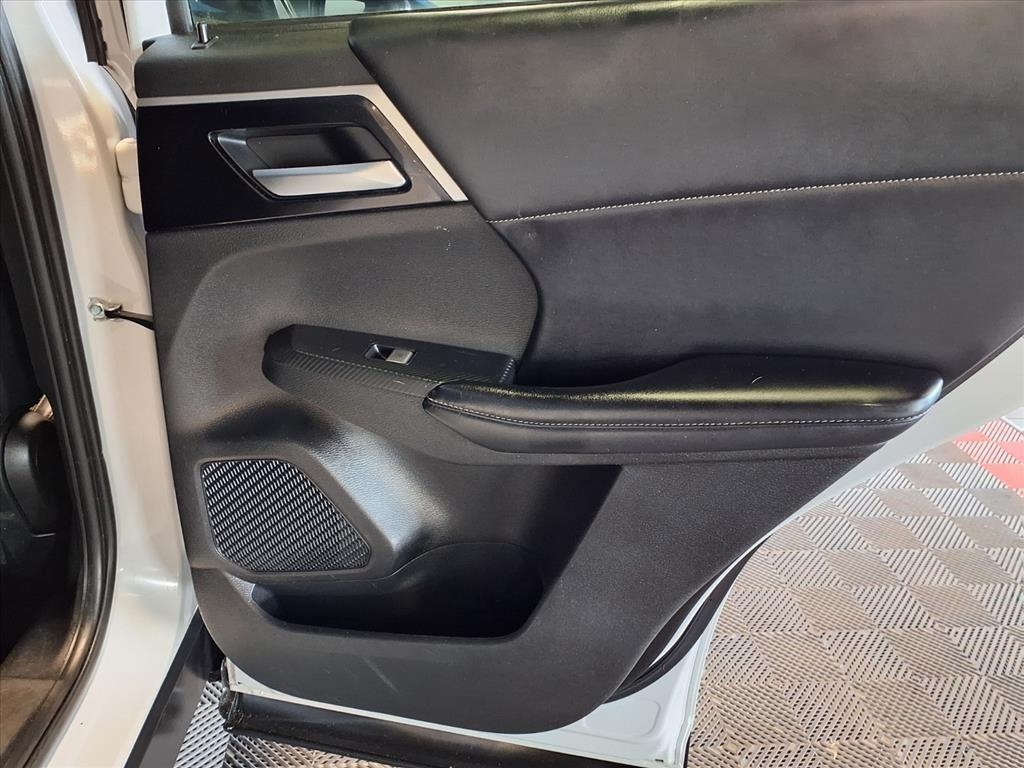 Mitsubishi Outlander SE Launch Edition S-AWC 2022