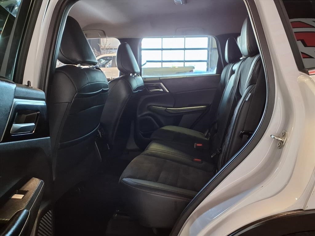 Mitsubishi Outlander SE Launch Edition S-AWC 2022