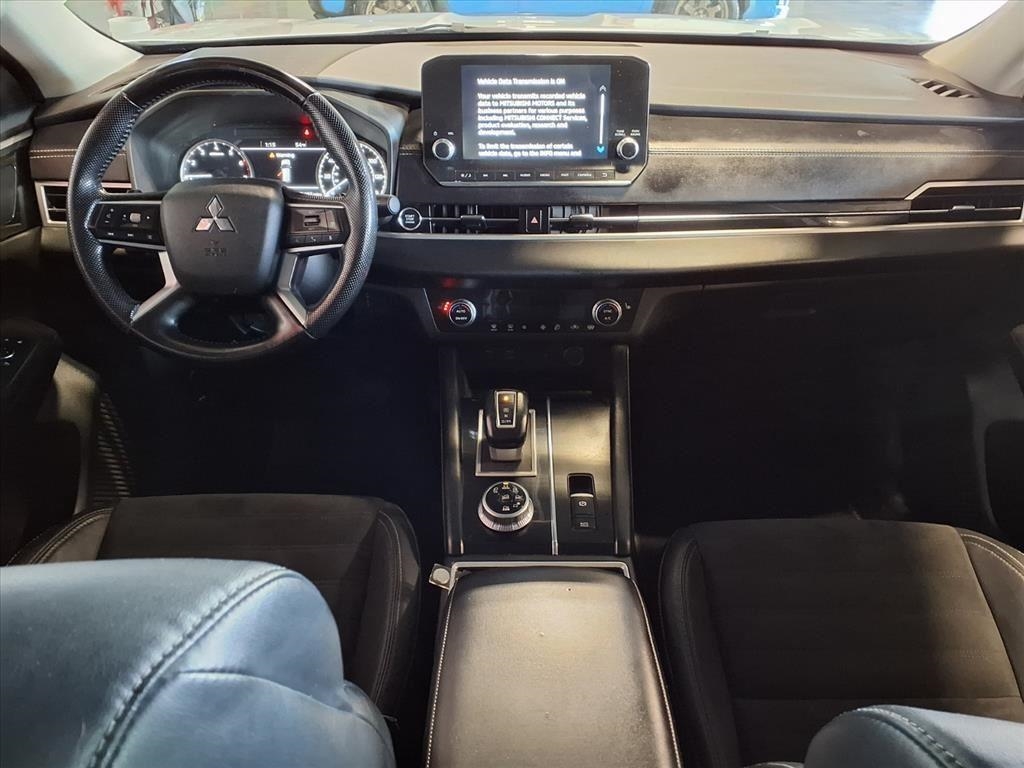 Mitsubishi Outlander SE Launch Edition S-AWC 2022