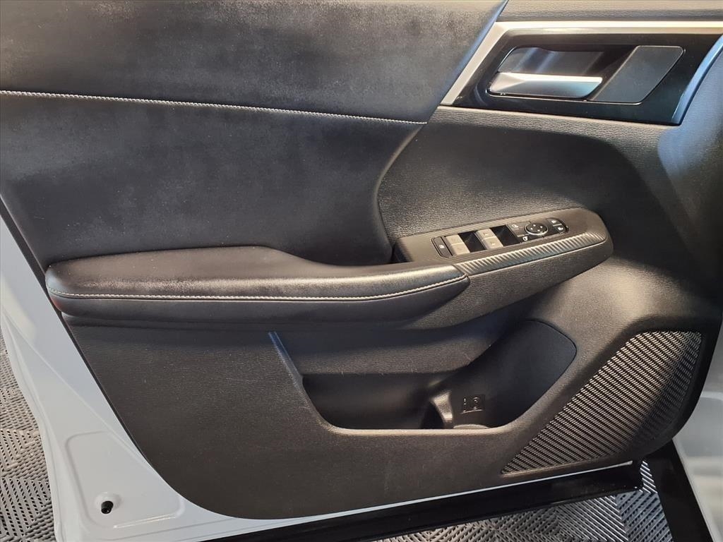 Mitsubishi Outlander SE Launch Edition S-AWC 2022