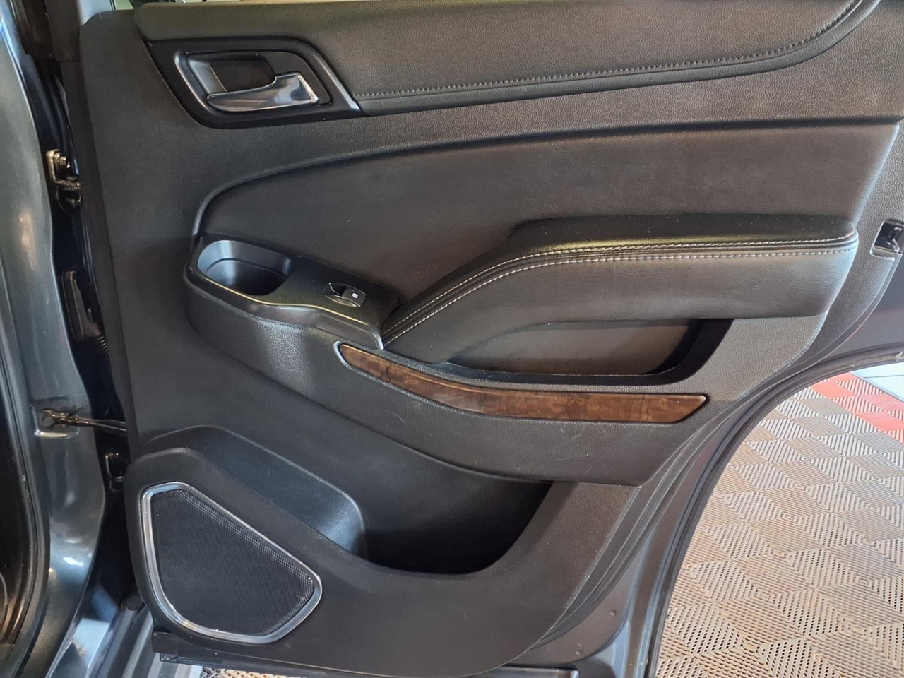 Chevrolet Tahoe 4WD 4dr LT 2020