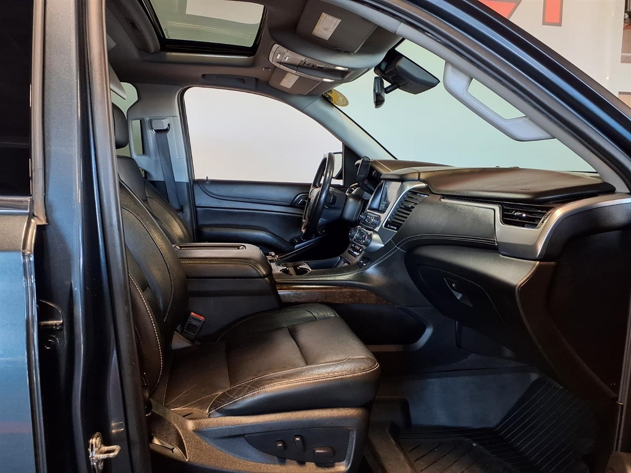 Chevrolet Tahoe 4WD 4dr LT 2020