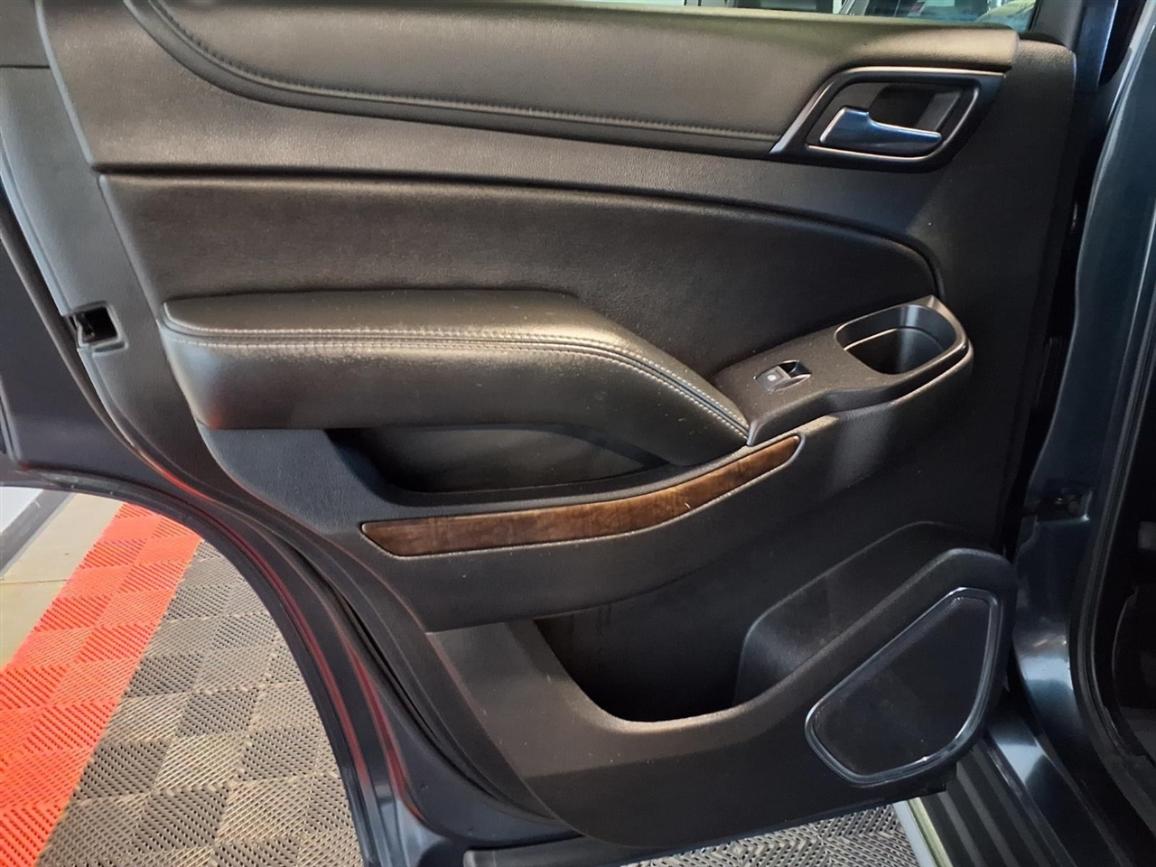 Chevrolet Tahoe 4WD 4dr LT 2020