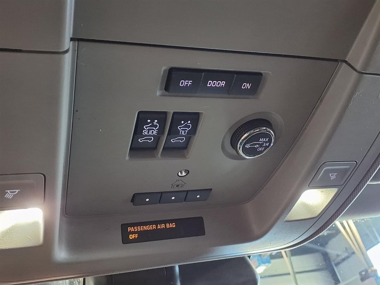 Chevrolet Tahoe 4WD 4dr LT 2020