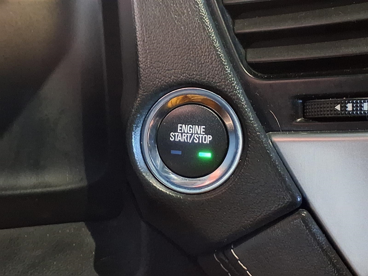 Chevrolet Tahoe 4WD 4dr LT 2020