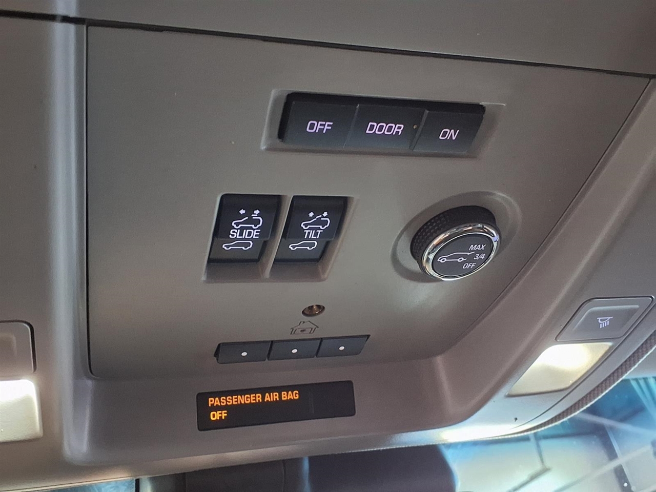 Chevrolet Tahoe 4WD 4dr LT 2017