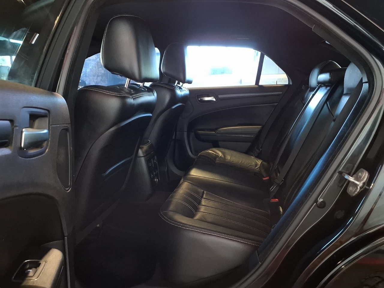 Chrysler 300 4dr Sdn 300S RWD 2013