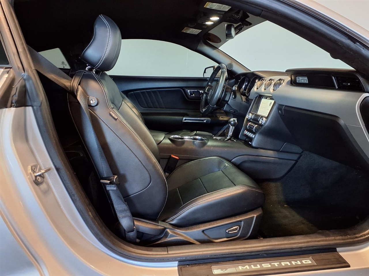 Ford Mustang 2dr Fastback EcoBoost 2016