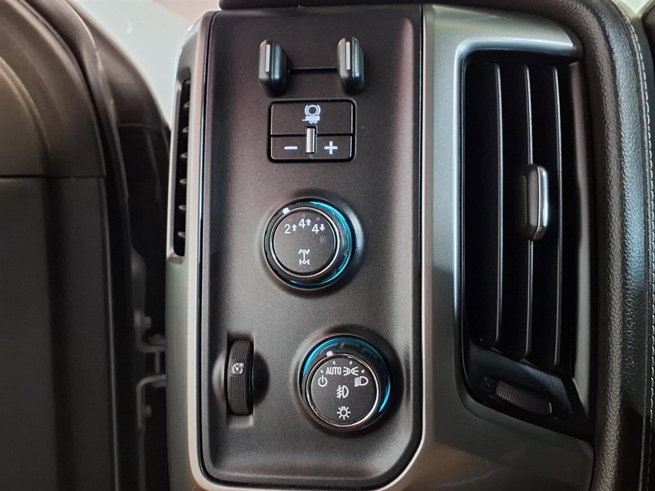 Chevrolet Silverado 3500HD 4WD Crew Cab 167.7" LTZ 2019