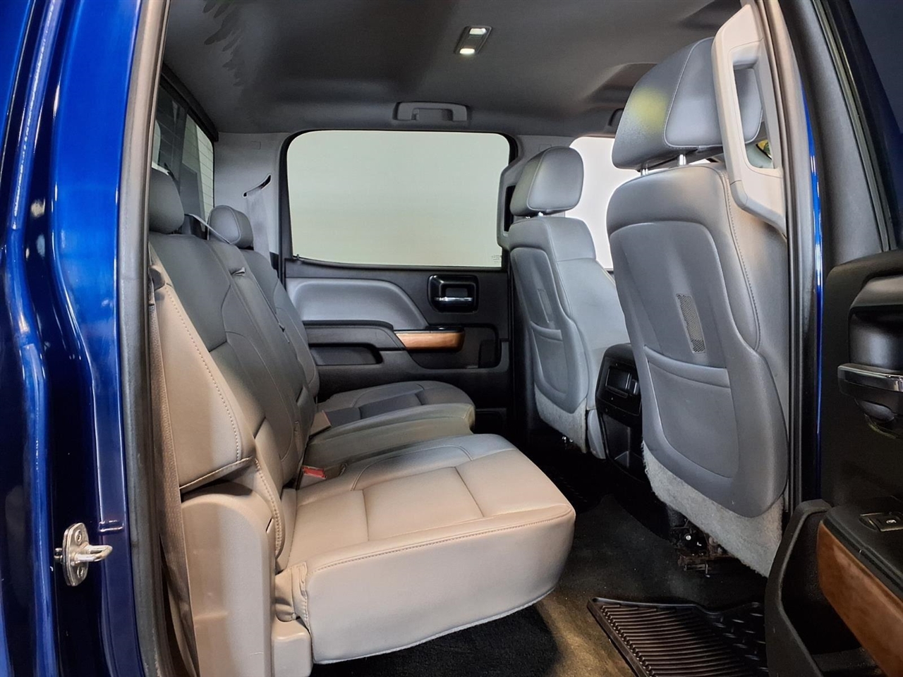 Chevrolet Silverado 2500HD 4WD Crew Cab 153.7" LTZ 2015