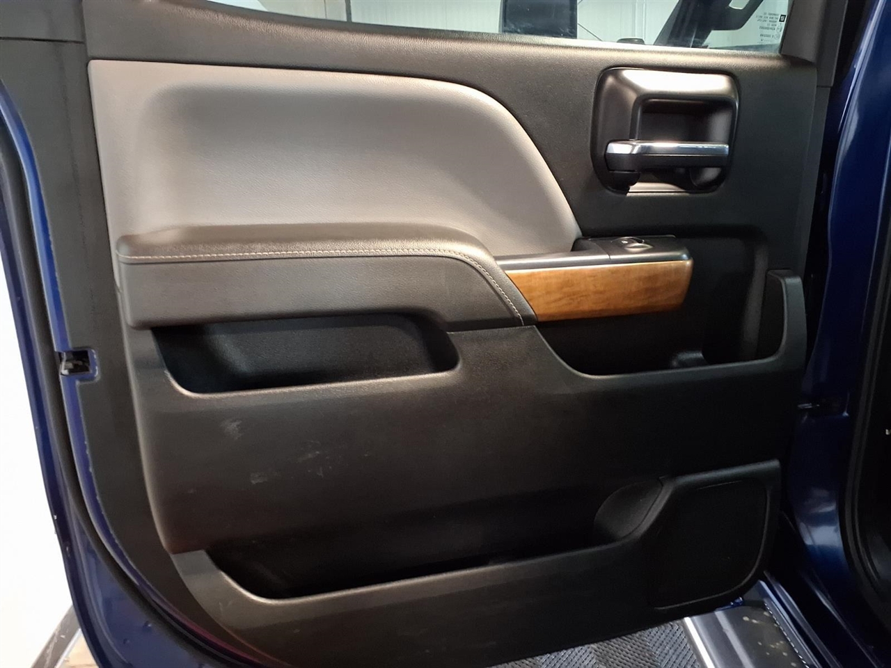 Chevrolet Silverado 2500HD 4WD Crew Cab 153.7" LTZ 2015