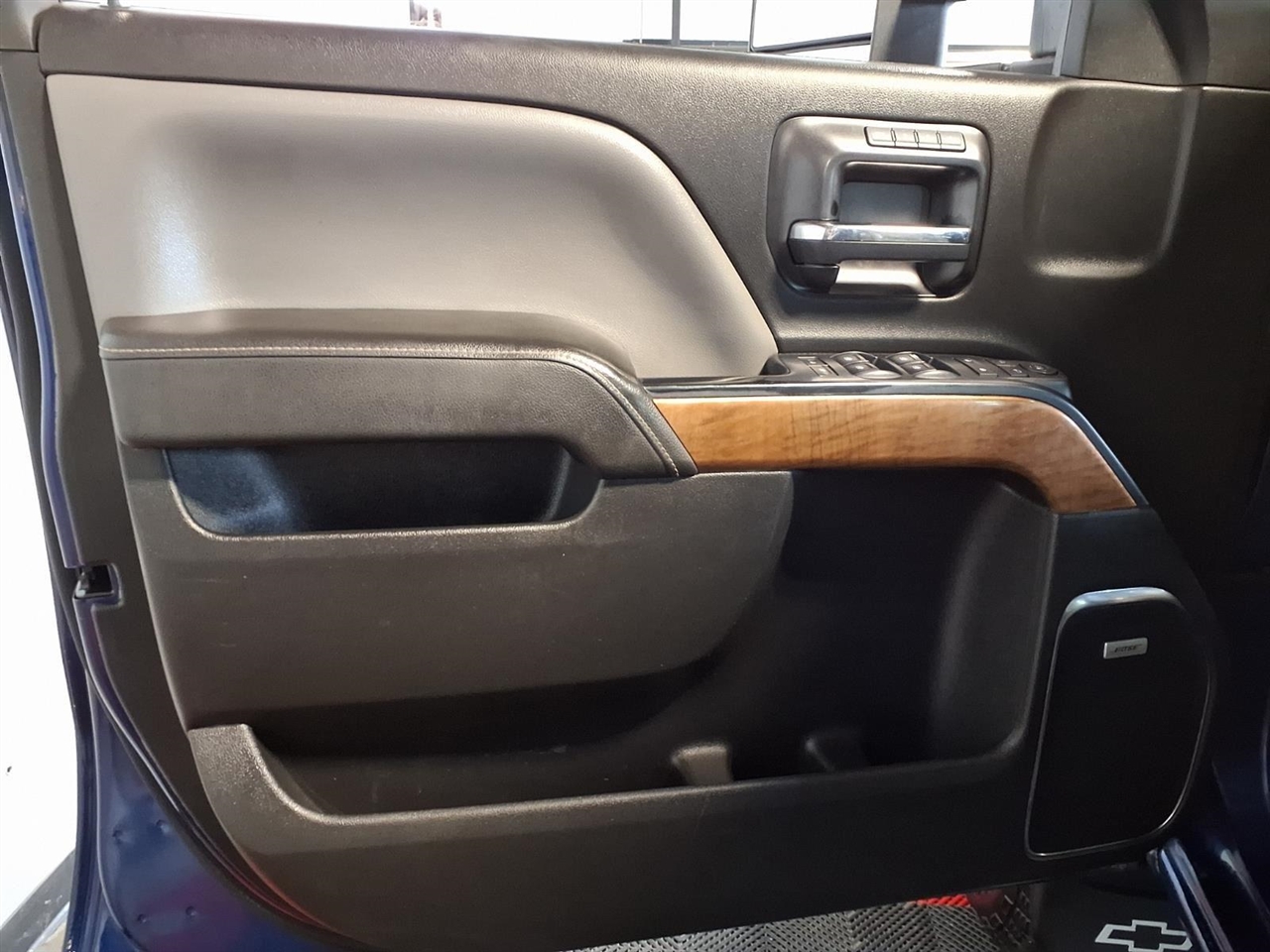 Chevrolet Silverado 2500HD 4WD Crew Cab 153.7" LTZ 2015