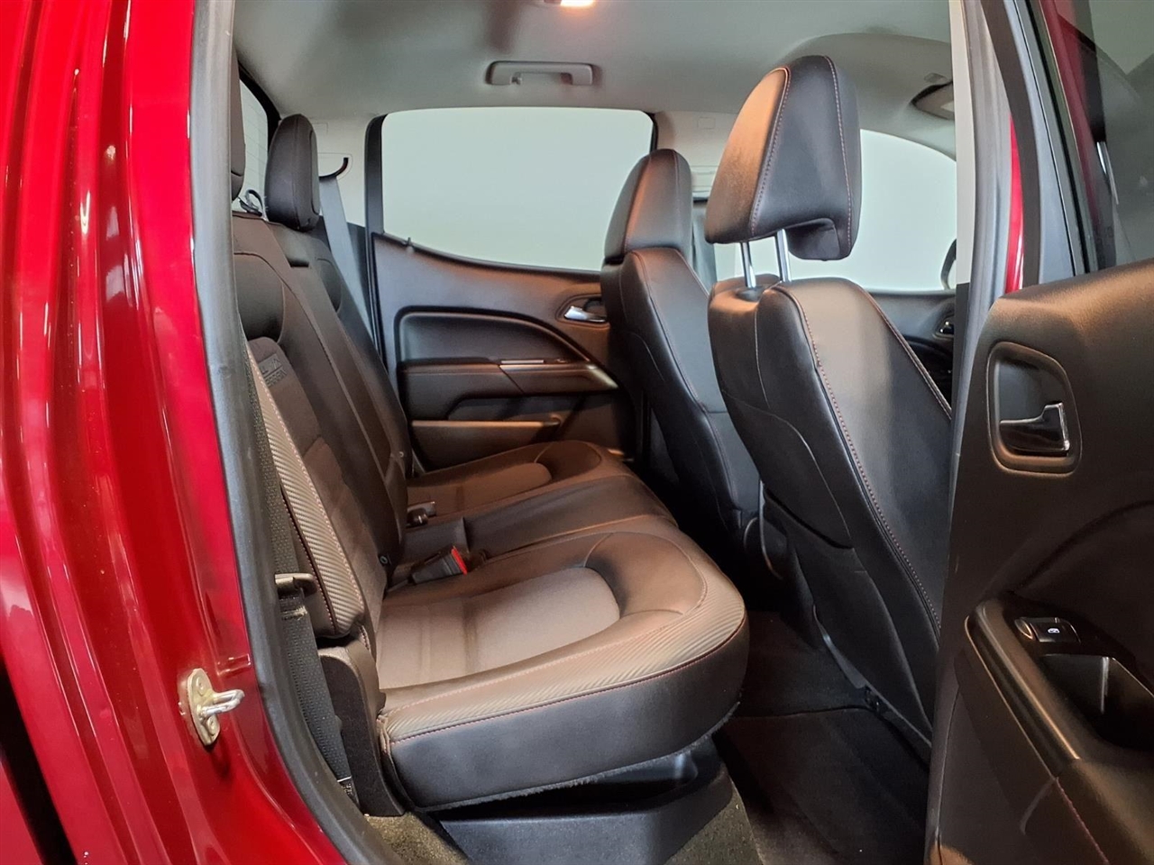 GMC Canyon 4WD Crew Cab 140.5" All Terrain w/Cloth 2018