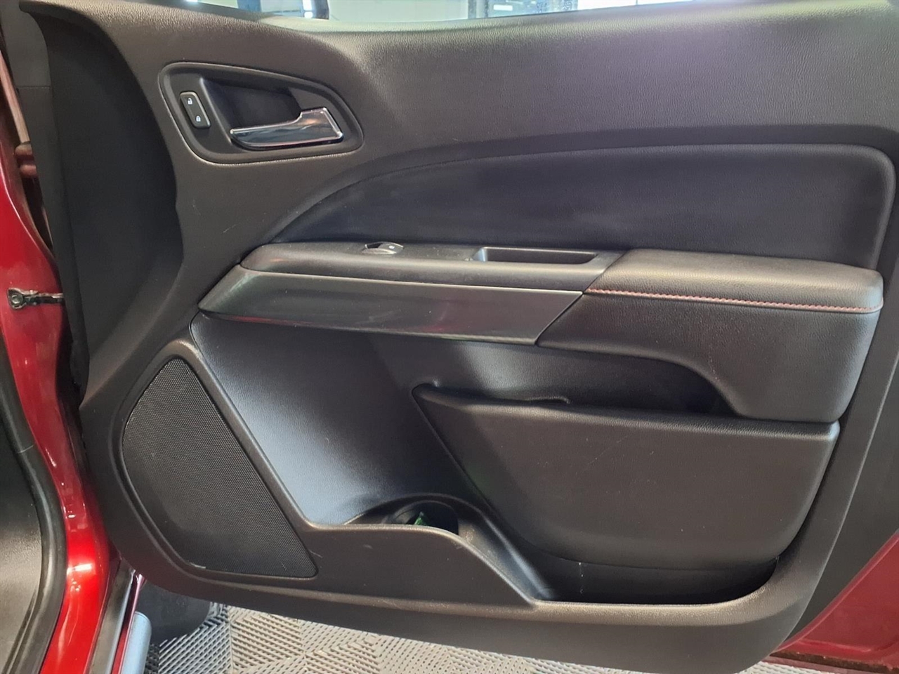 GMC Canyon 4WD Crew Cab 140.5" All Terrain w/Cloth 2018