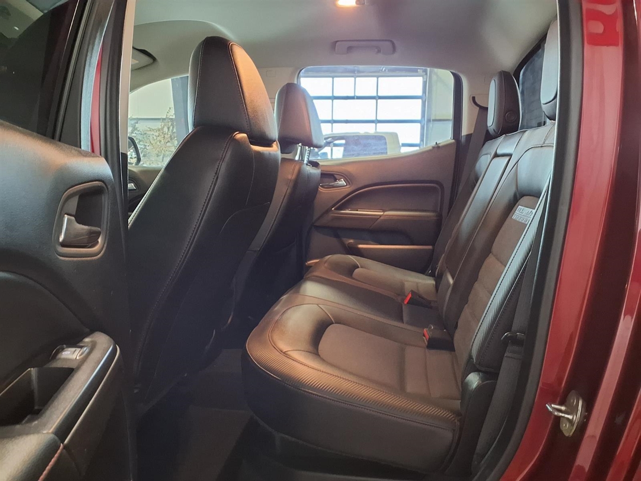 GMC Canyon 4WD Crew Cab 140.5" All Terrain w/Cloth 2018