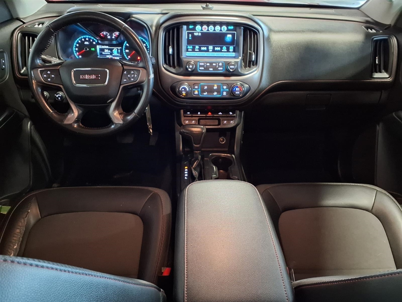 GMC Canyon 4WD Crew Cab 140.5" All Terrain w/Cloth 2018