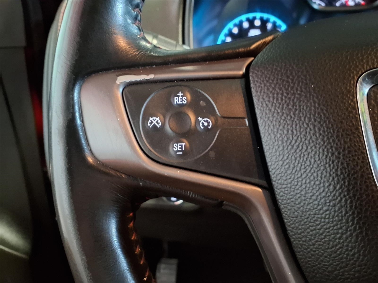 GMC Canyon 4WD Crew Cab 140.5" All Terrain w/Cloth 2018