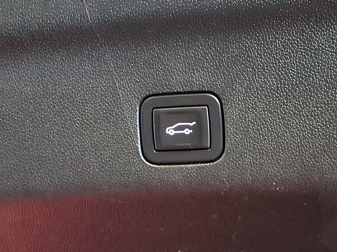 Chevrolet Suburban 4WD 4dr Premier 2023