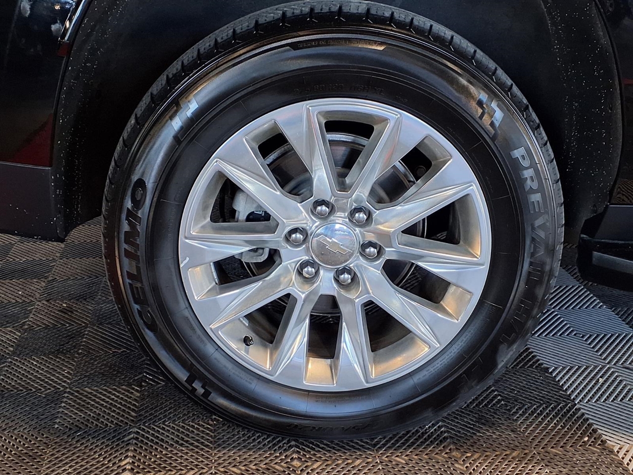 Chevrolet Suburban 4WD 4dr Premier 2023