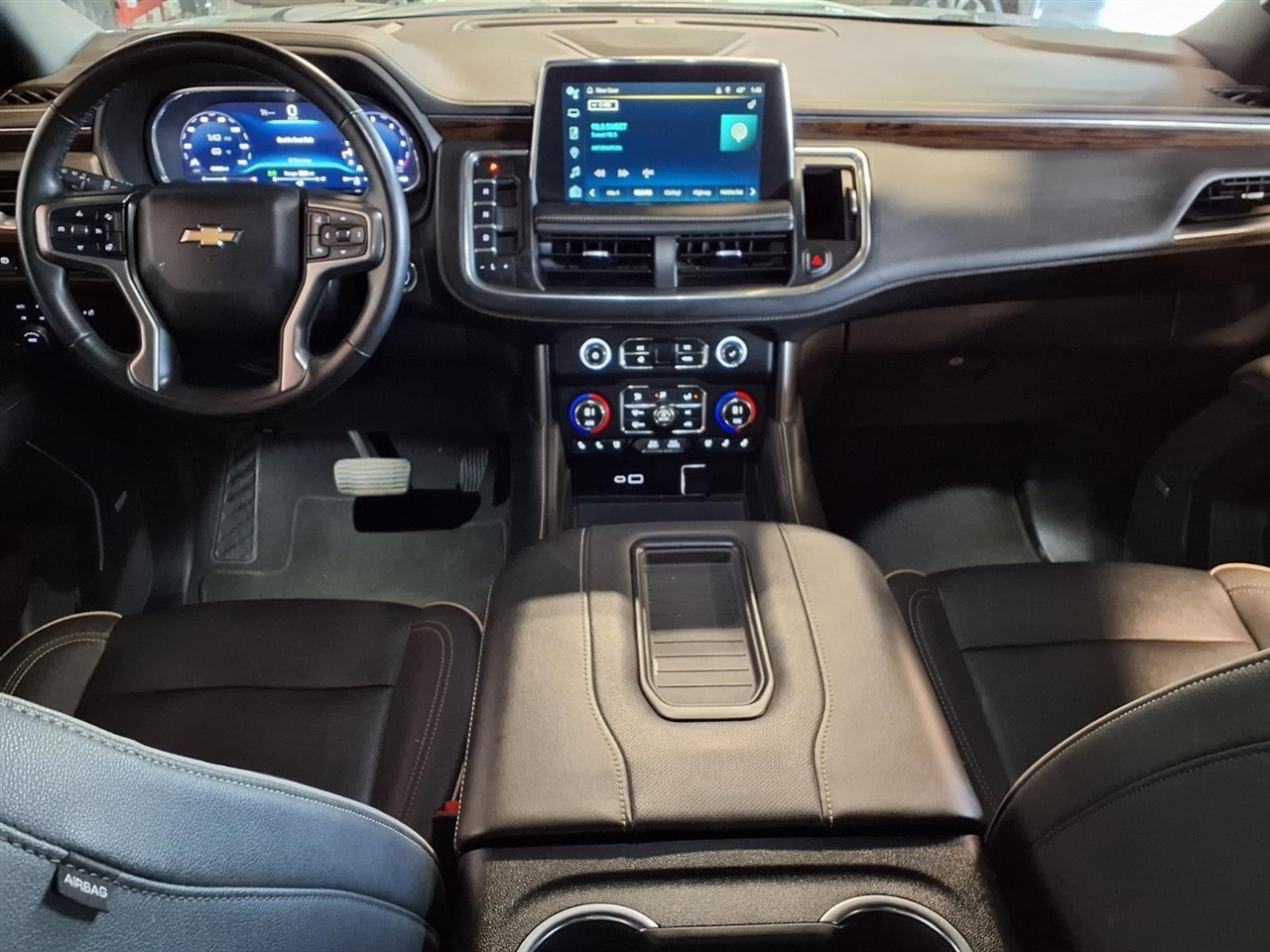 Chevrolet Suburban 4WD 4dr Premier 2023